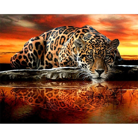 Diamond Painting Drinking Leopard - OLOEE